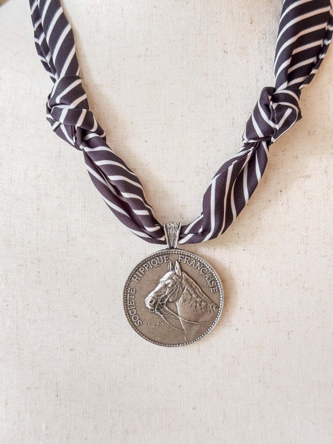 Horse Medal Scarf Necklace-Black/Cream