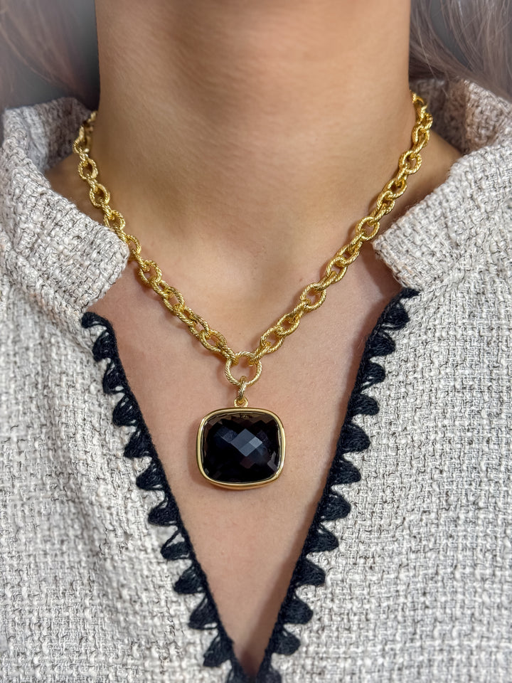 Elegant Black Gem Necklace