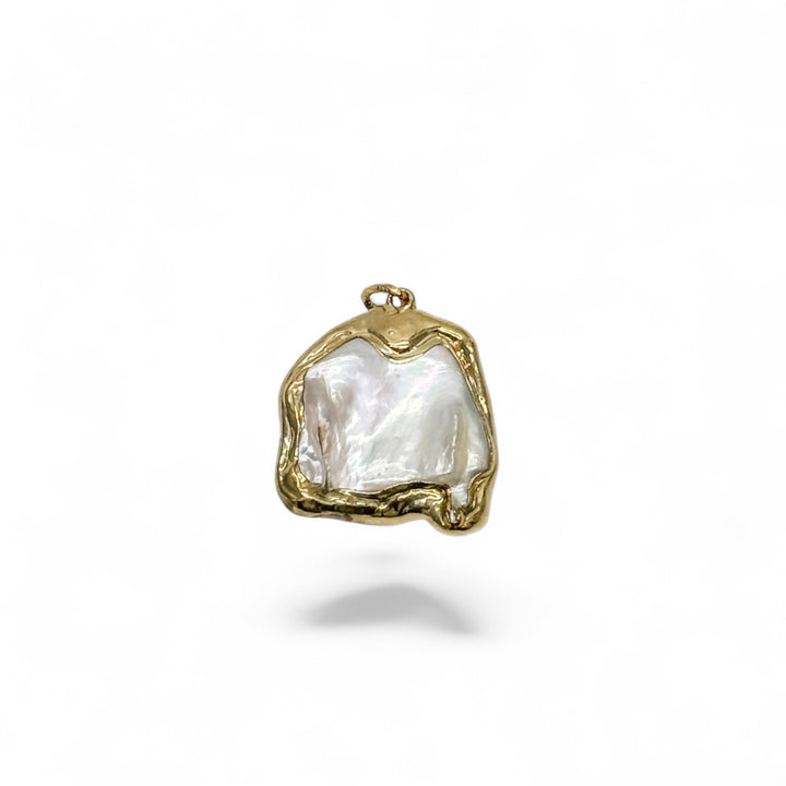 Drift Baroque Pearl Pendant