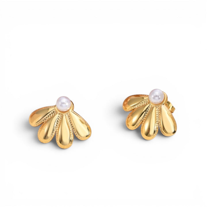 Petite Fan Pearl Studs