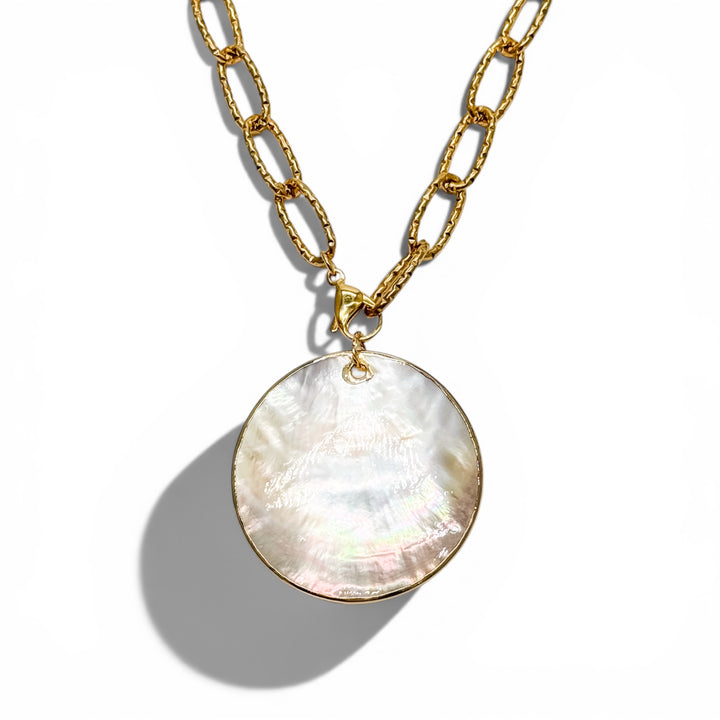 Luster Shell Necklace
