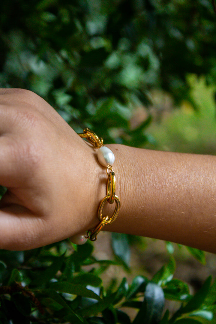 Eternity Freshwater Pearl Chunky Cable Chain Bracelet in 18K Gold-Plated Steel