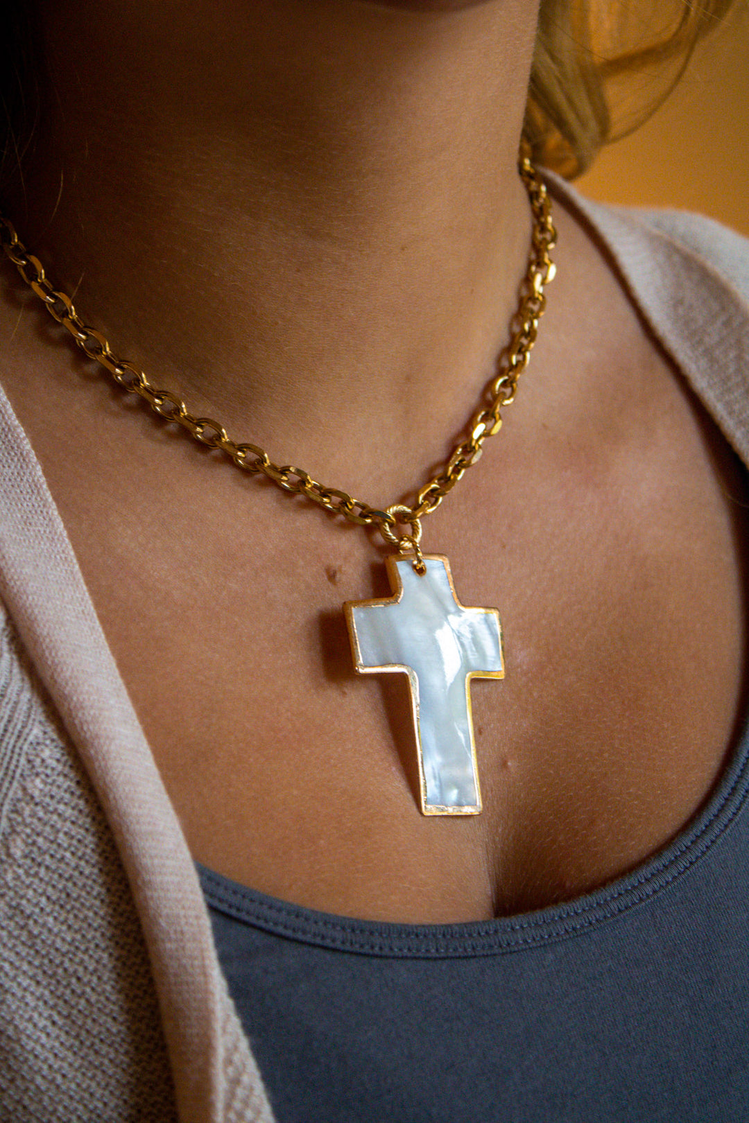 Esther Mother-of-Pearl Necklace